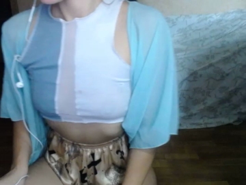 AngelinaKis  03-11-2021 FLash tits Female